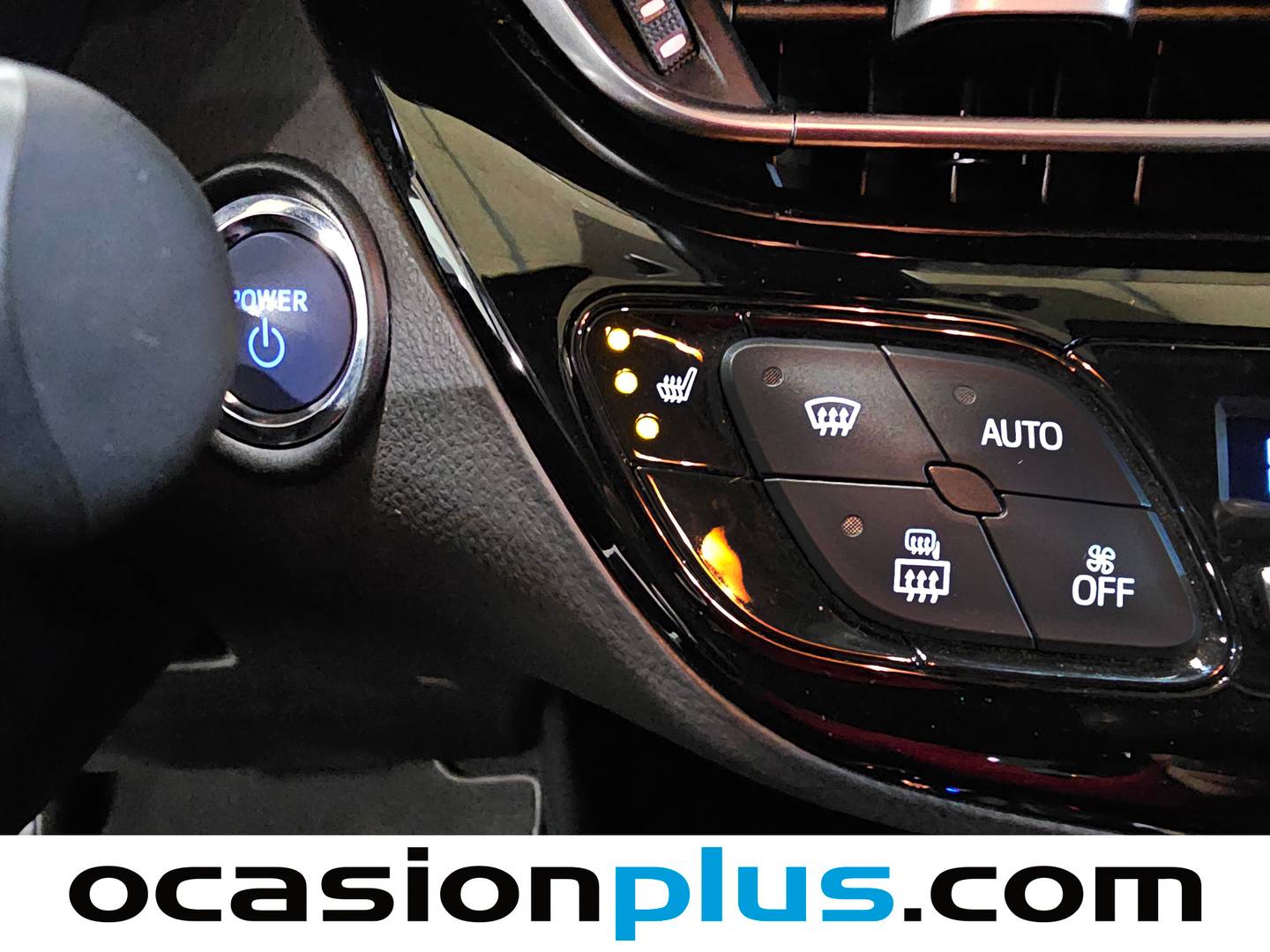 Extras y acabados del Toyota C-HR Toyota C-HR 1.8 125H Advance (122 CV)