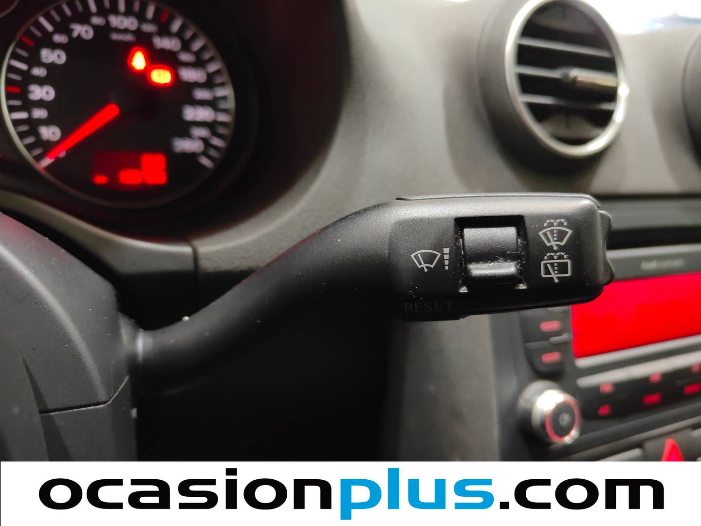Equipamiento del Audi A3 Audi A3 Sportback Ambition 1.6 (102 CV)