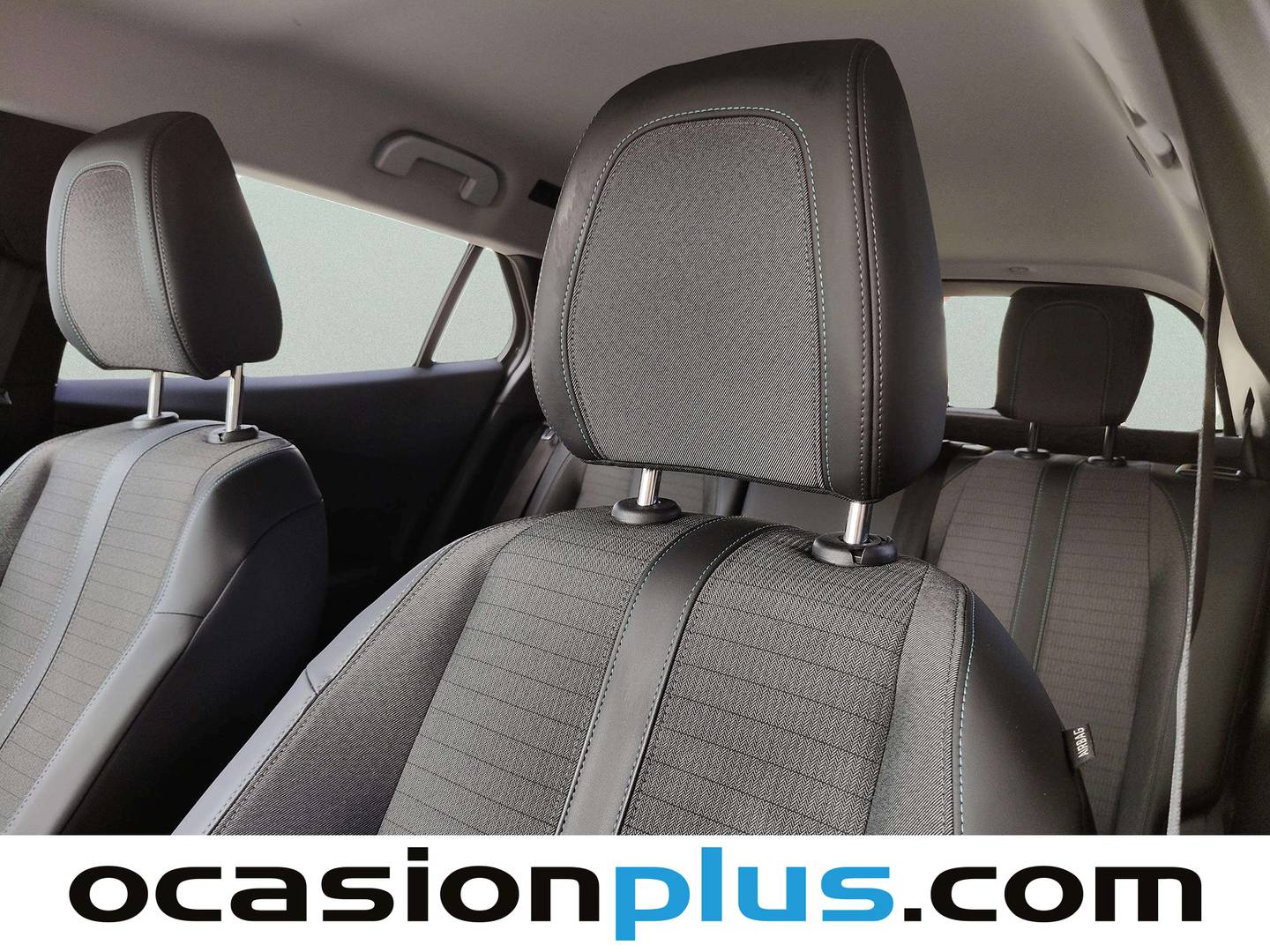 Extras y acabados del Peugeot 2008 Peugeot 2008 BlueHDi 110 Allure Pack (110 CV)