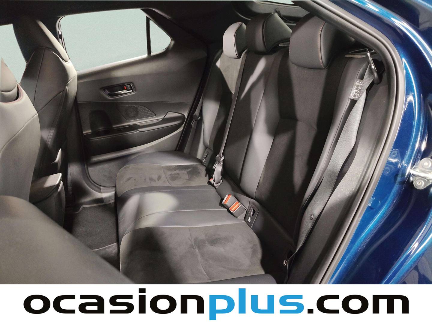 Foto asientos traseros Toyota C-HR Toyota C-HR 220PH GR Sport (223 CV)