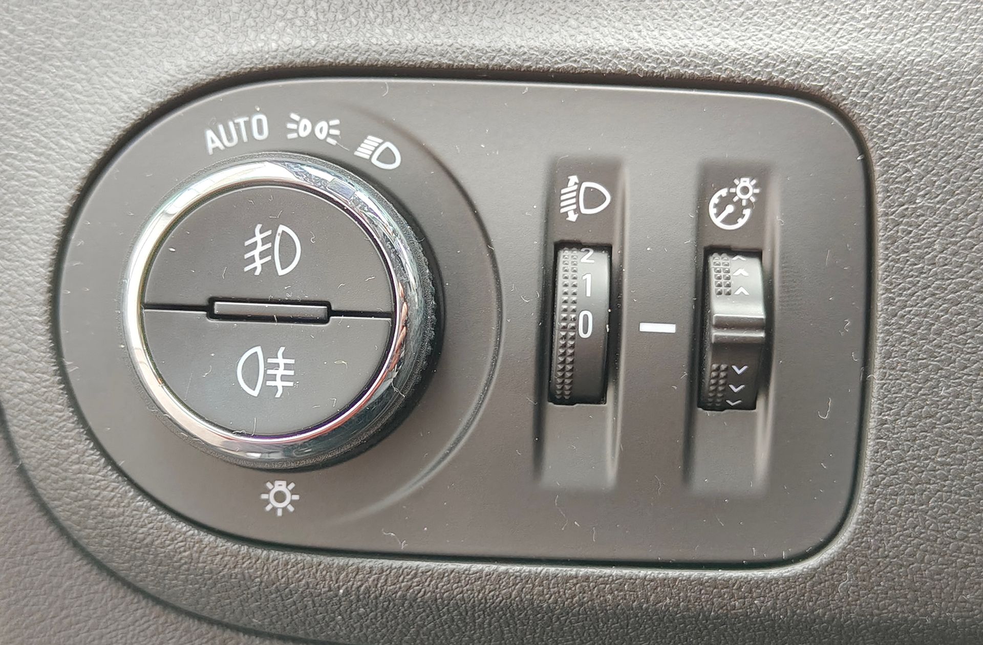 Opel Crossland 1.2 Design Line 120 Aniversario - foto 11