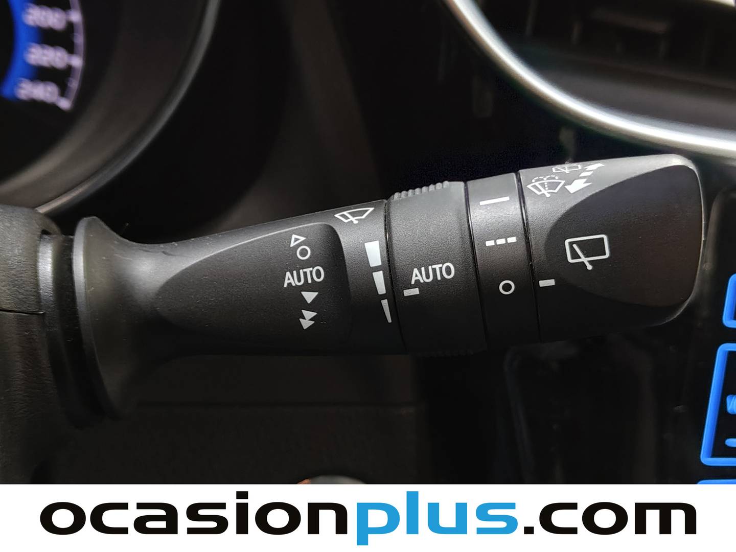 Accesorios del Toyota Auris Toyota Auris 140H Hybrid Feel! Edition (136 CV)