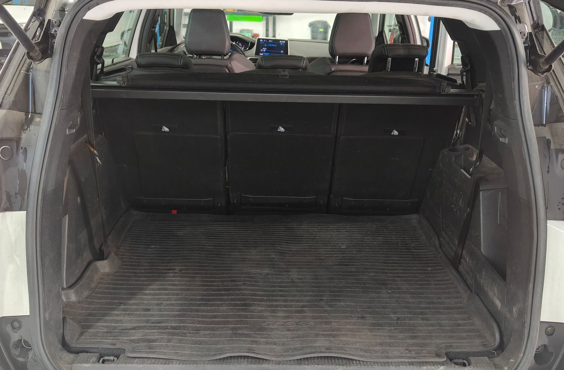 Peugeot 5008 BlueHDi 130 Allure Pack EAT8 7 plazas - foto 19