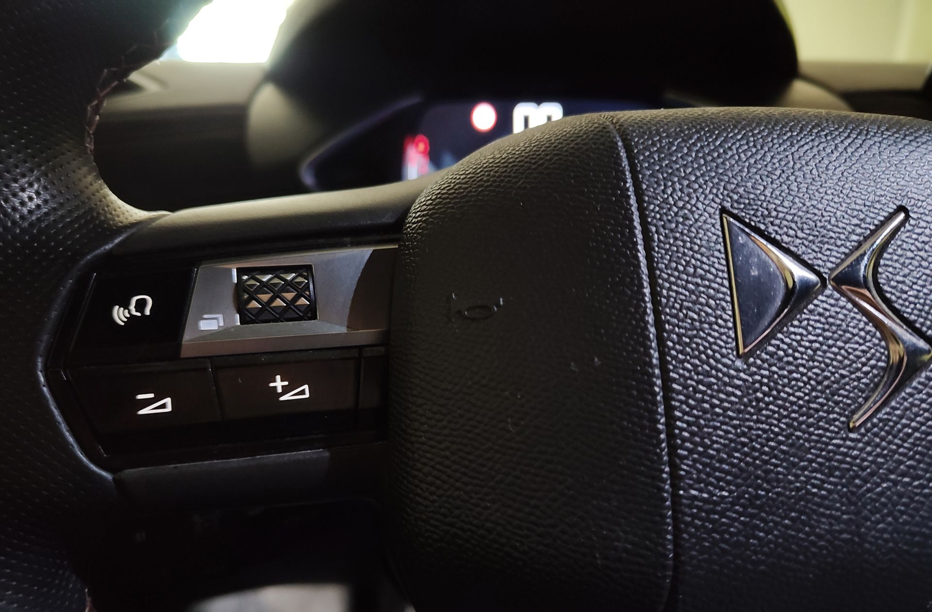 DS 3 Crossback Performance Line BlueHDi - foto 26