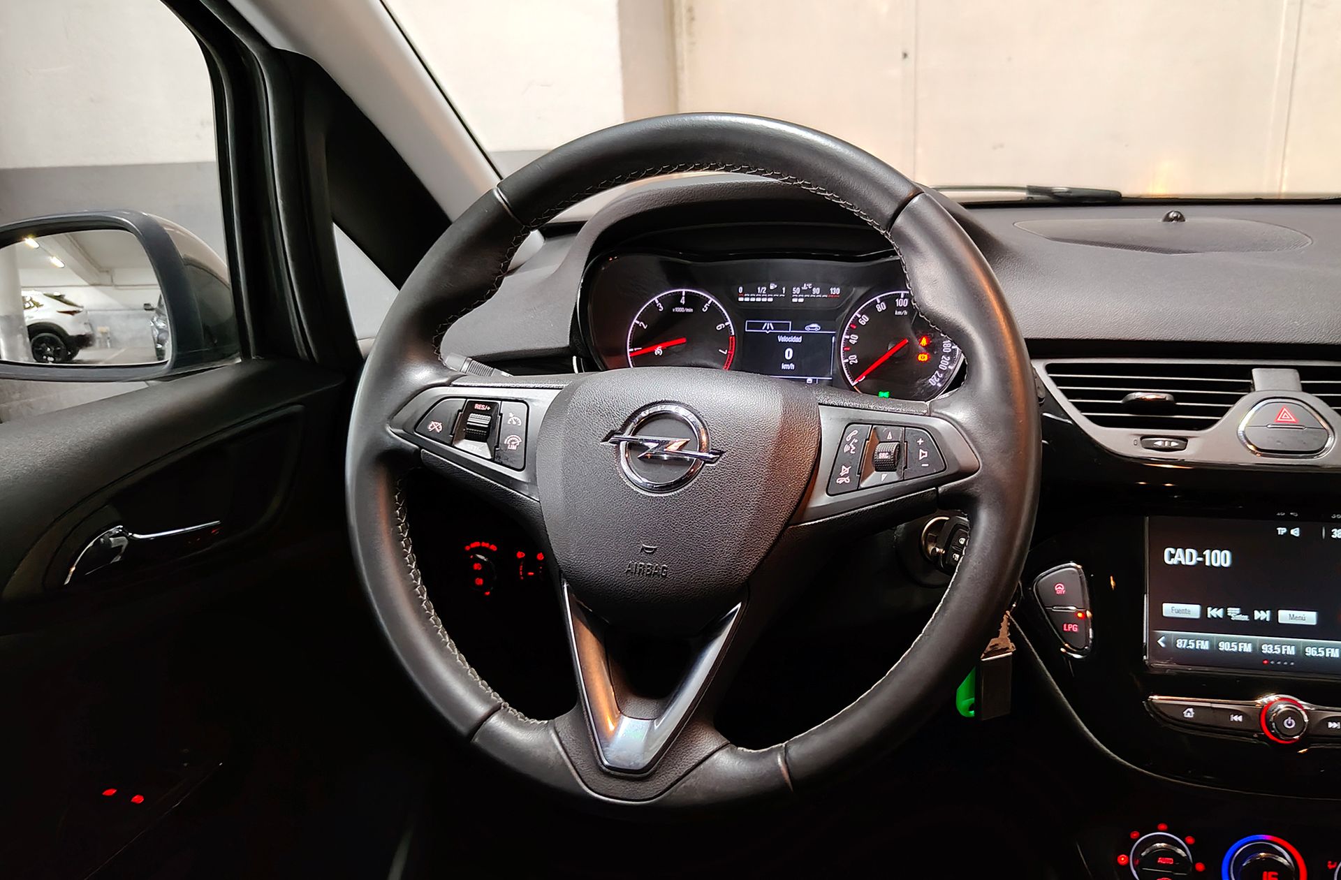 Opel Corsa 1.4 GLP Selective - foto 25