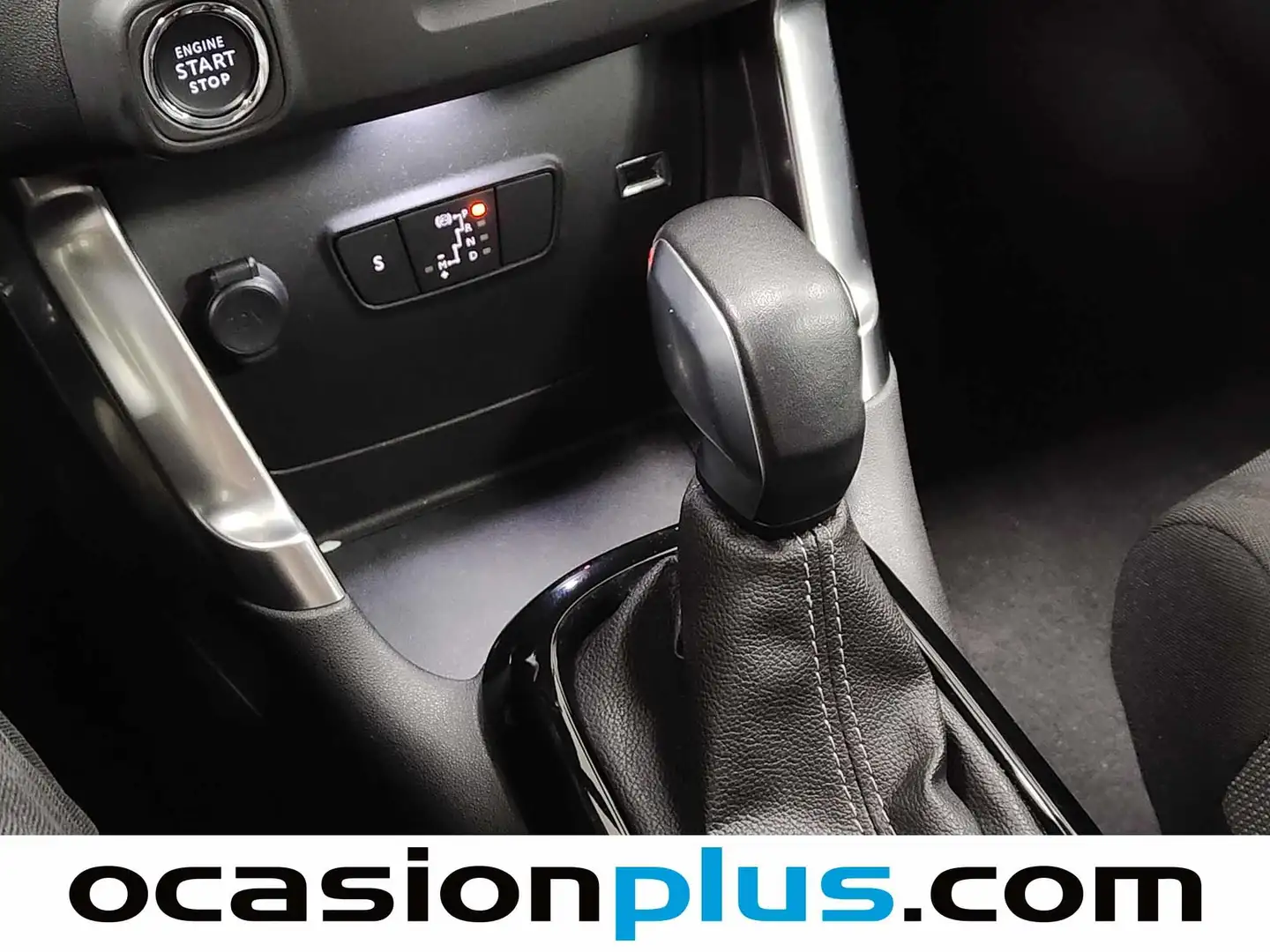 Foto Citroën C3 Aircross Citroen C3 Aircross PureTech 130 Shine Pack EAT6 (131 CV)