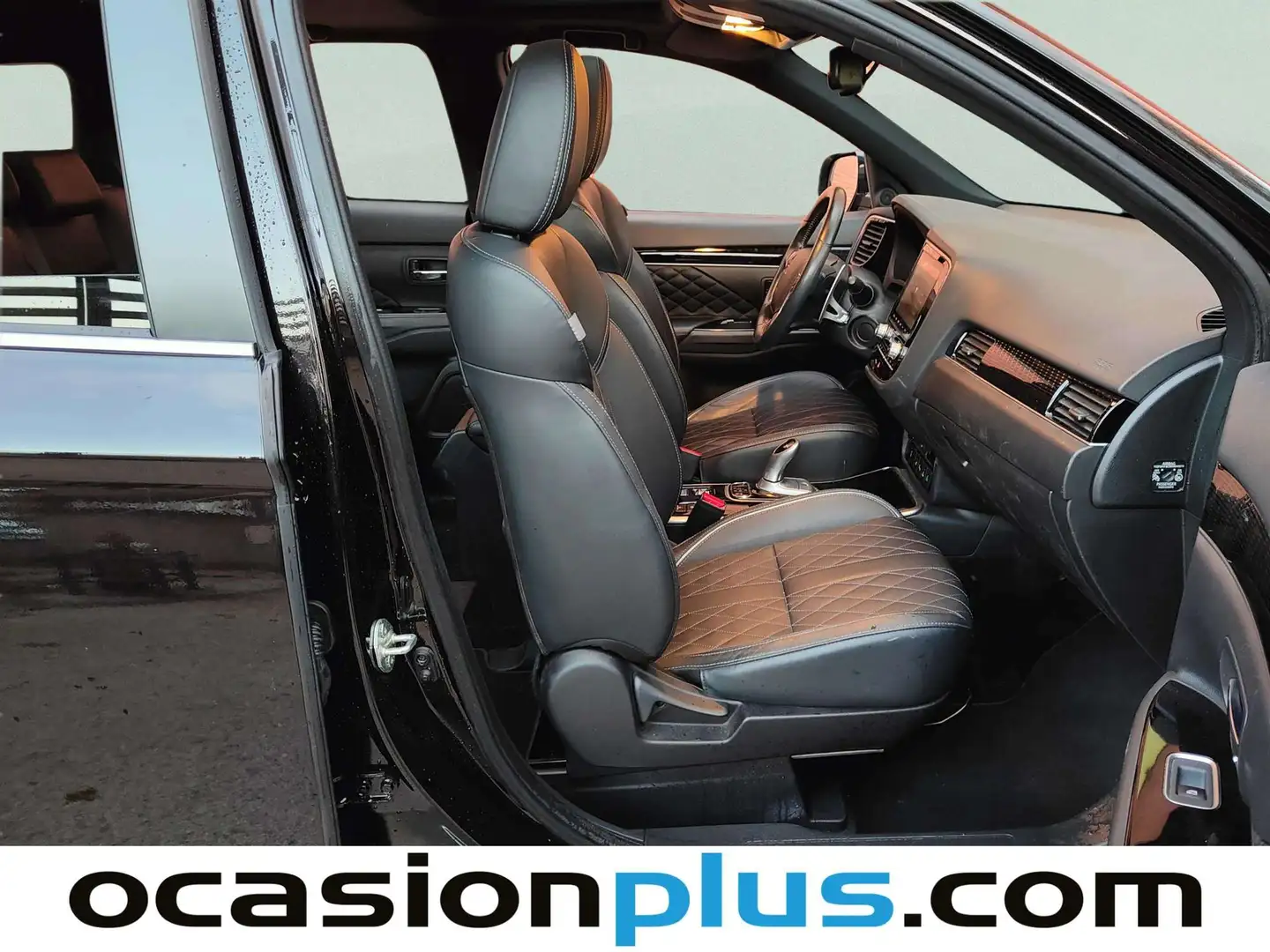 Foto Mitsubishi Outlander Mitsubishi Outlander 2.4 PHEV Kaiteki+ 4WD Auto (224 CV)