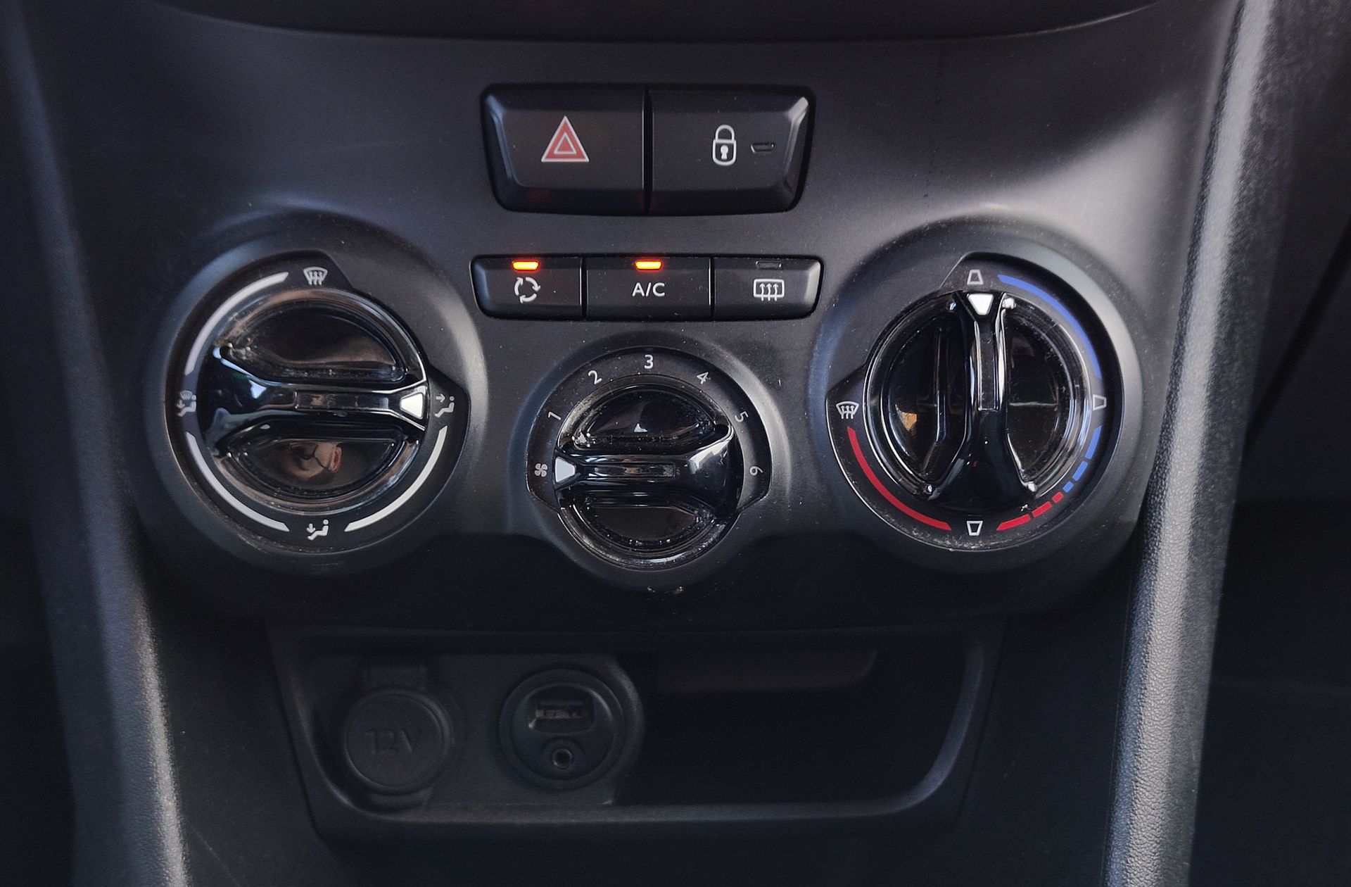 Peugeot 208 PureTech 82 Style - foto 30