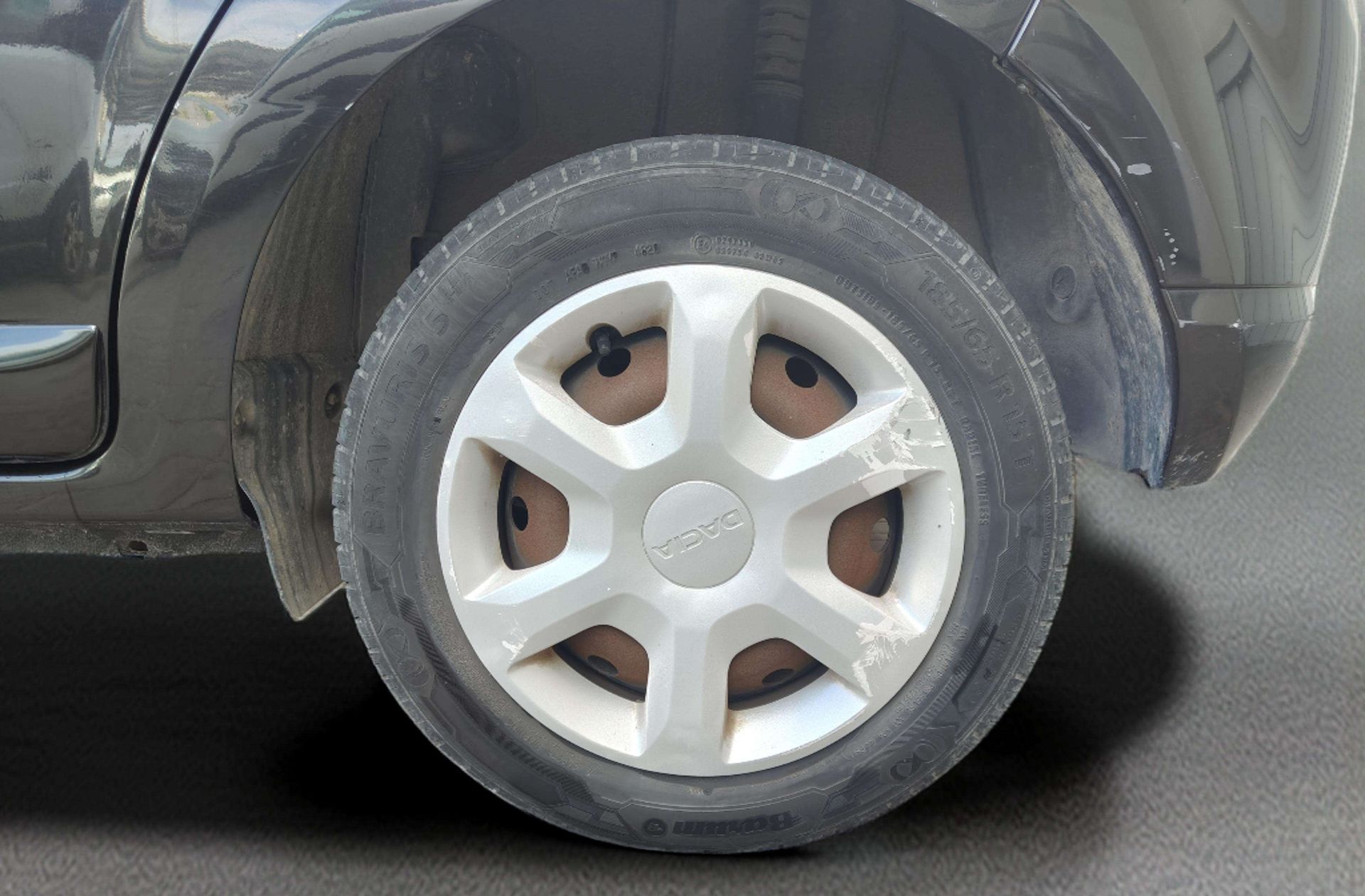 Dacia Sandero Laureate 1.2 - foto 25