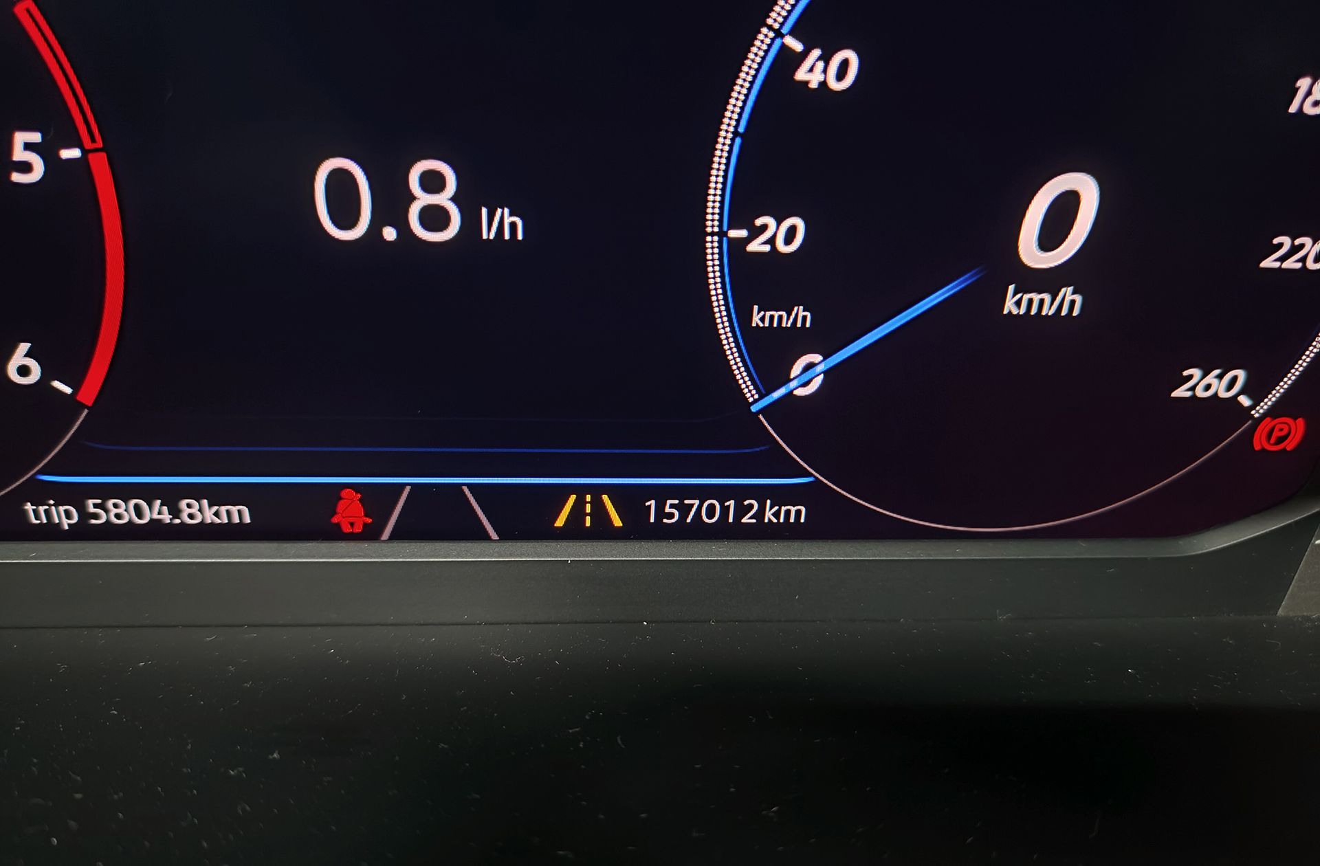 Volkswagen T-Roc Sport 1.6 TDI - foto 11