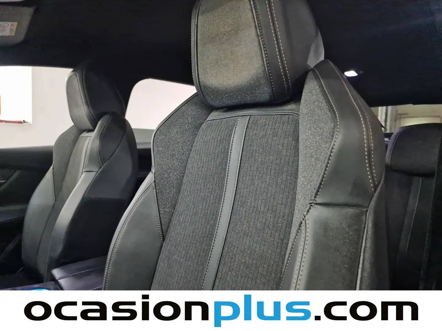 Foto Peugeot 3008 Peugeot 3008 BlueHDI 130 S&S GT Line EAT8 (130 CV)