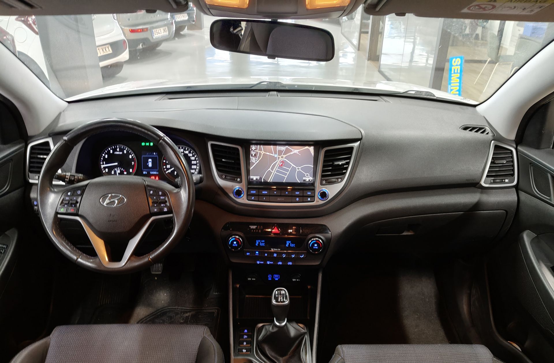 Hyundai Tucson 1.6 GDI BlueDrive 25 Aniversario 4x2 - foto 6