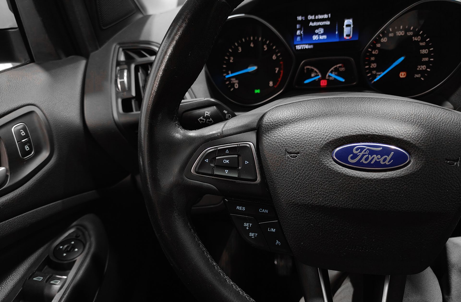 Ford Kuga 1.5 EcoBoost Trend+ 4x2 - foto 24