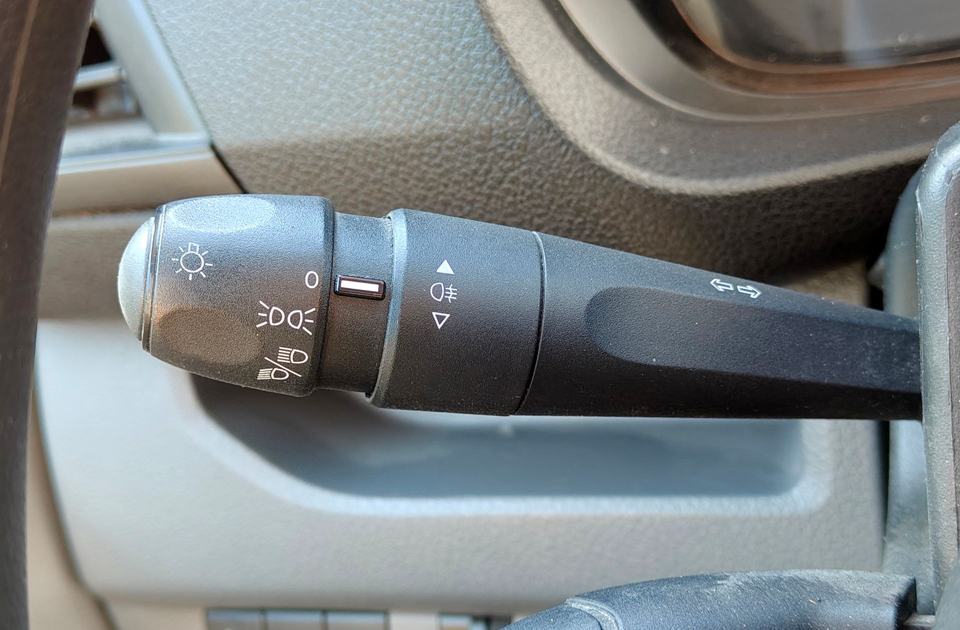 Peugeot Expert Furgon BlueHDi 120 Pro Standard - foto 18