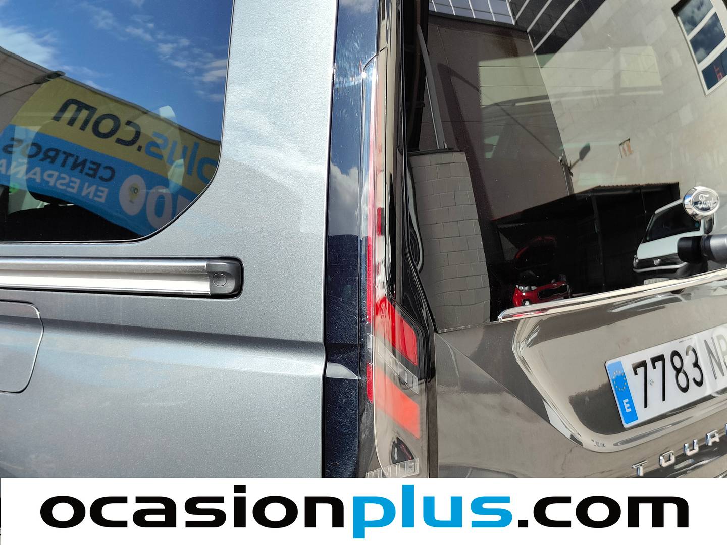 Foto Ford Grand Tourneo Connect Ford Grand Tourneo Connect 2.0 Ecoblue Titanium Auto (122 CV) 7 Plazas