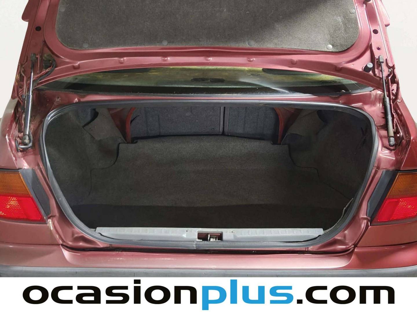 Fotos maletero Nissan Primera Nissan Primera 2.0 TD GX (90 CV)
