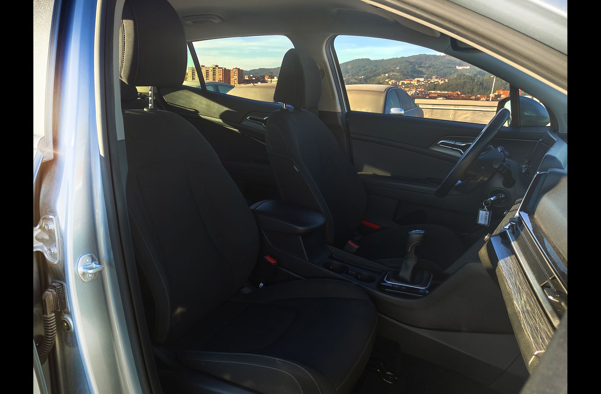 Kia Sportage 1.6 CRDi MHEV Business 4x2 - foto 18
