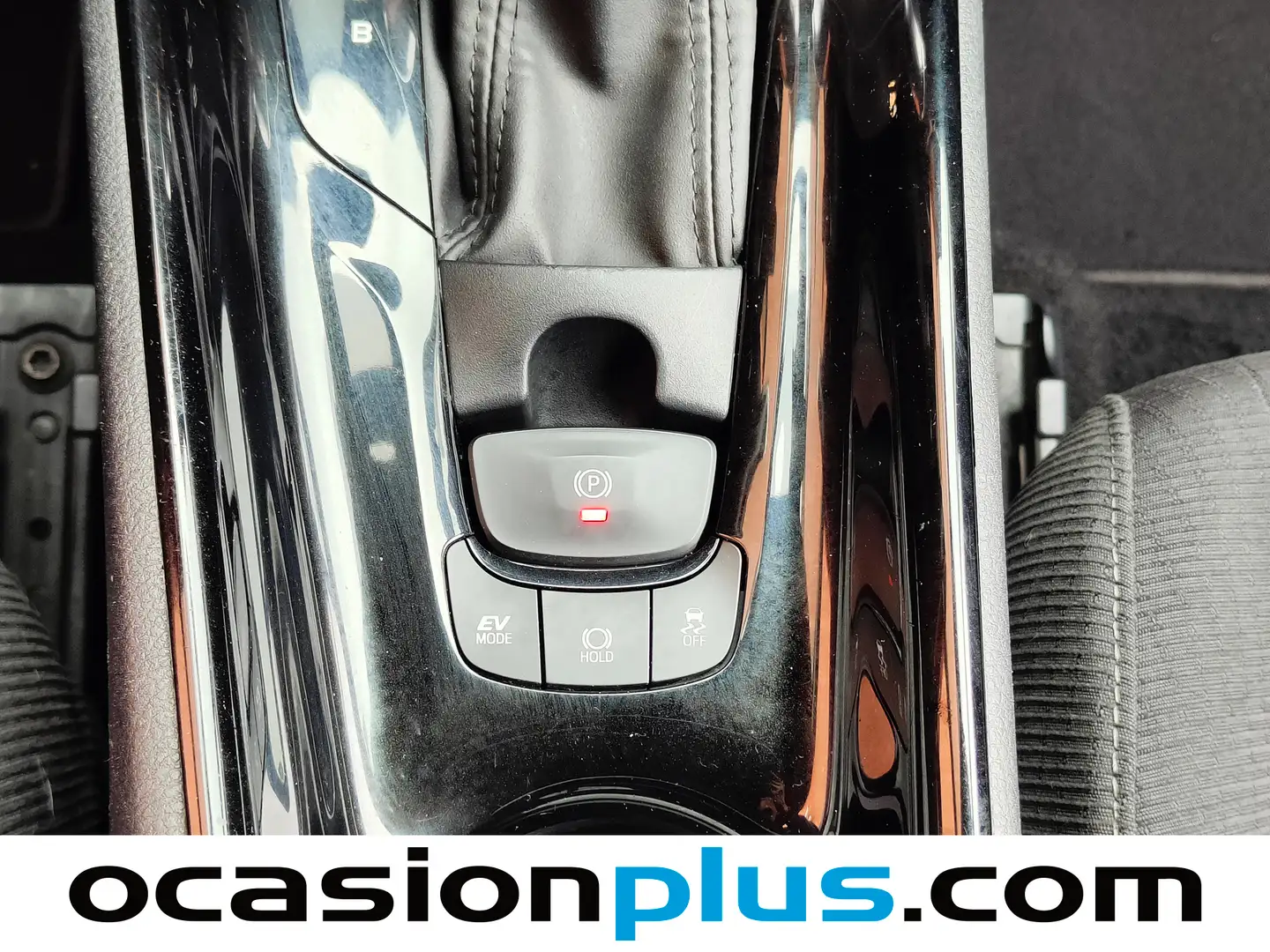 Foto Toyota C-HR Toyota C-HR 1.8 125H Advance (122 CV)