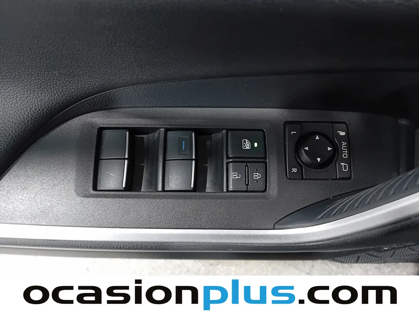 Foto Toyota Rav4 Toyota Rav4 2.5l hybrid Luxury  (218 CV)