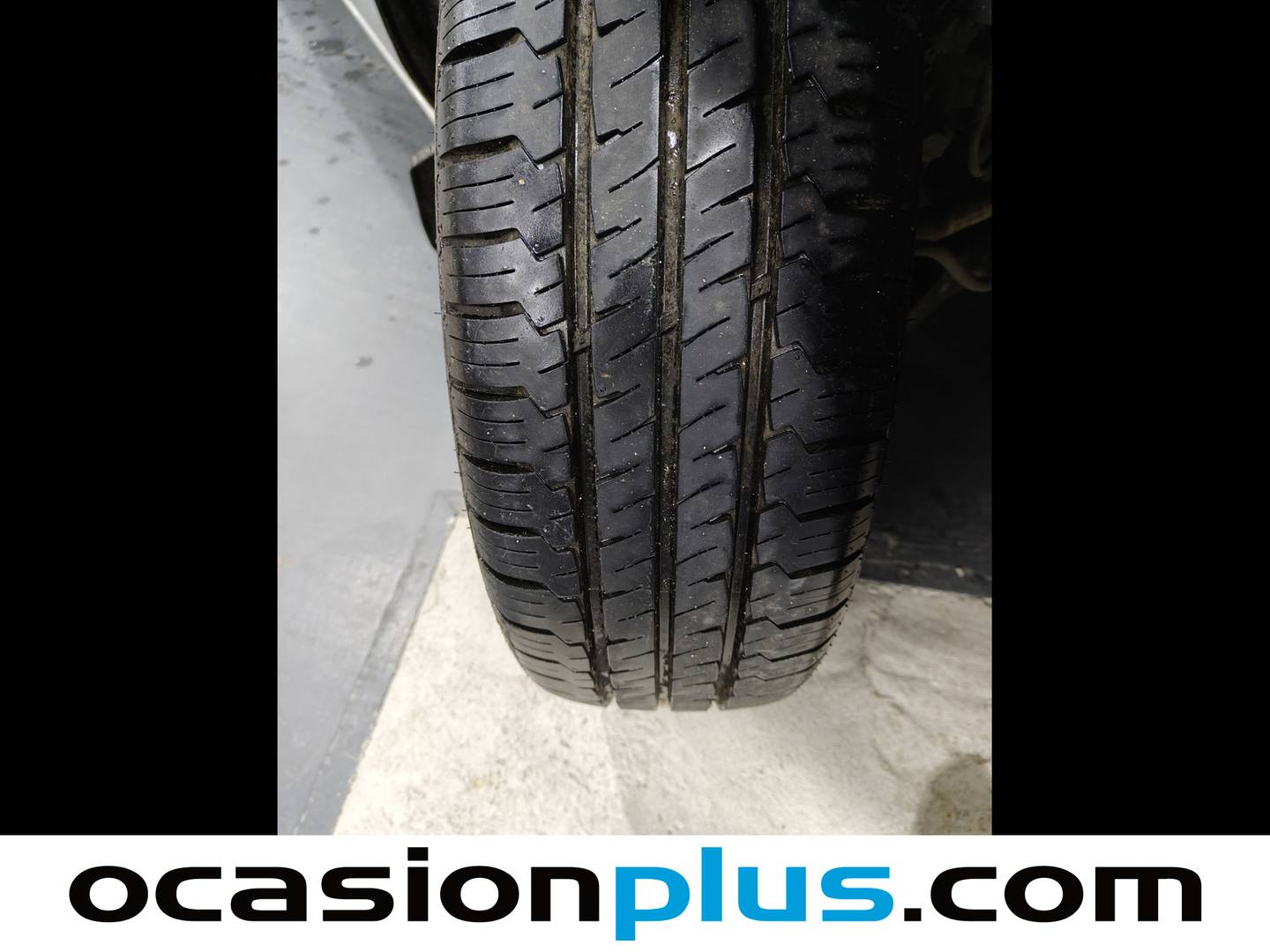 Foto Ford Transit Custom Ford Transit Custom Kombi 2.0 TDCI 320 L1 Trend (130 CV) 9 Plazas