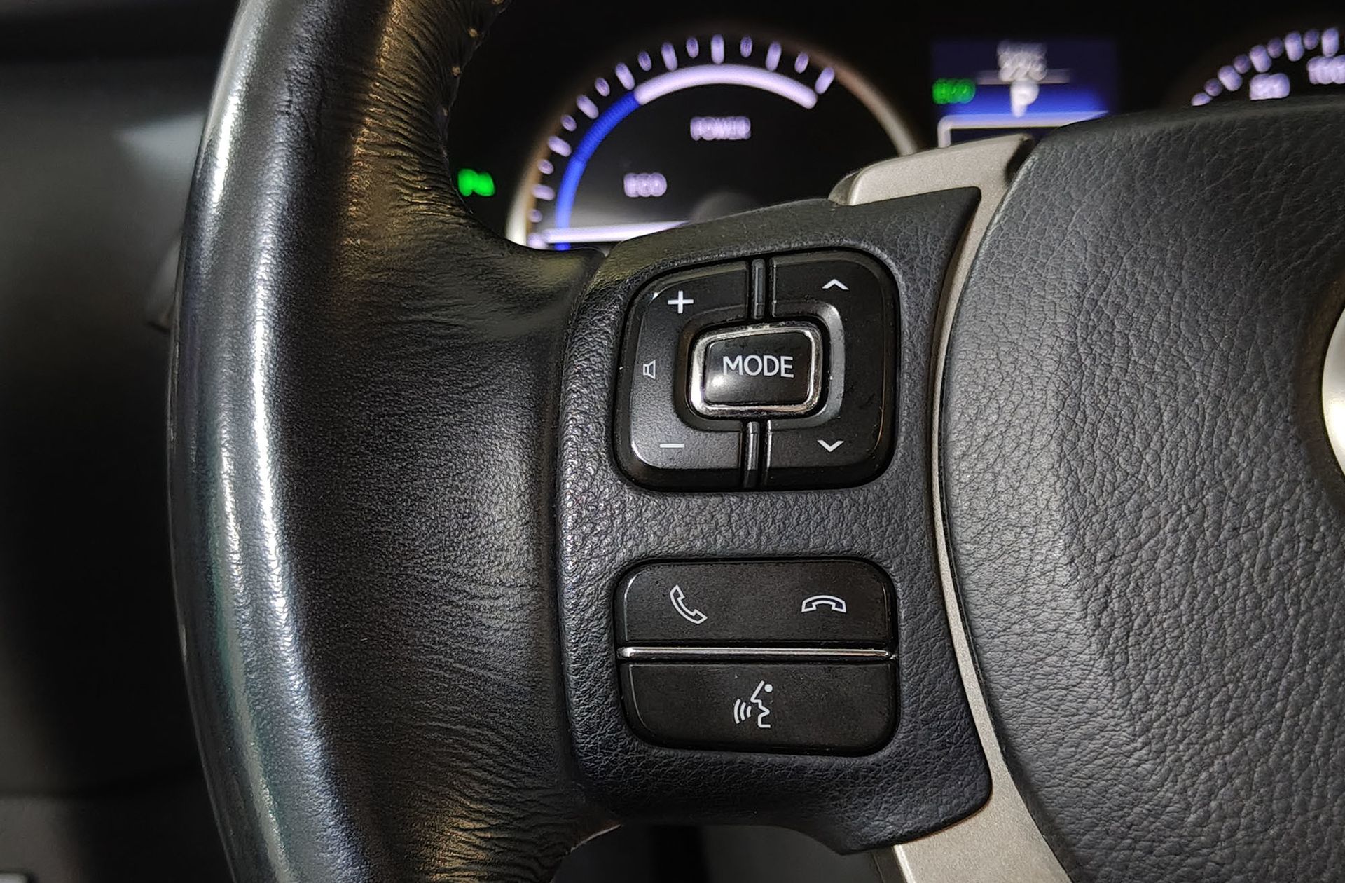 Lexus NX 300h Executive Tecno 4WD - foto 36