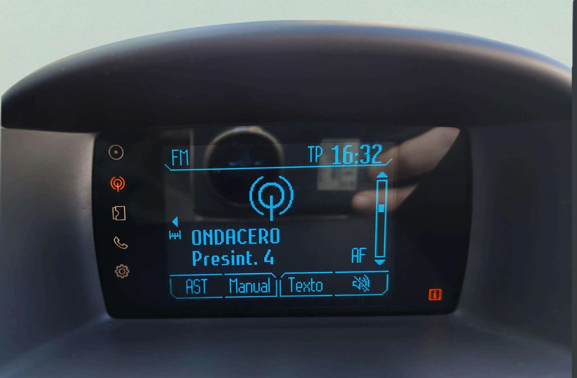 Ford Fiesta 1.0 EcoBoost Trend - foto 25