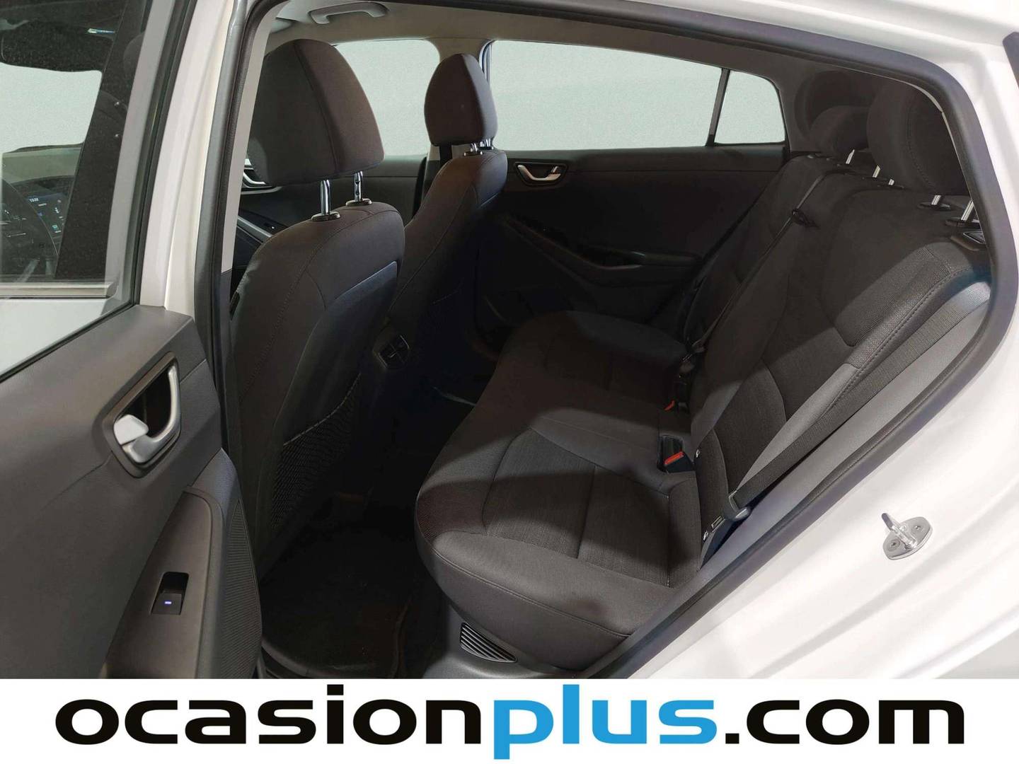Foto asientos traseros Hyundai IONIQ Hyundai Ioniq 1.6 GDI HEV Tecno DCT (141 CV)