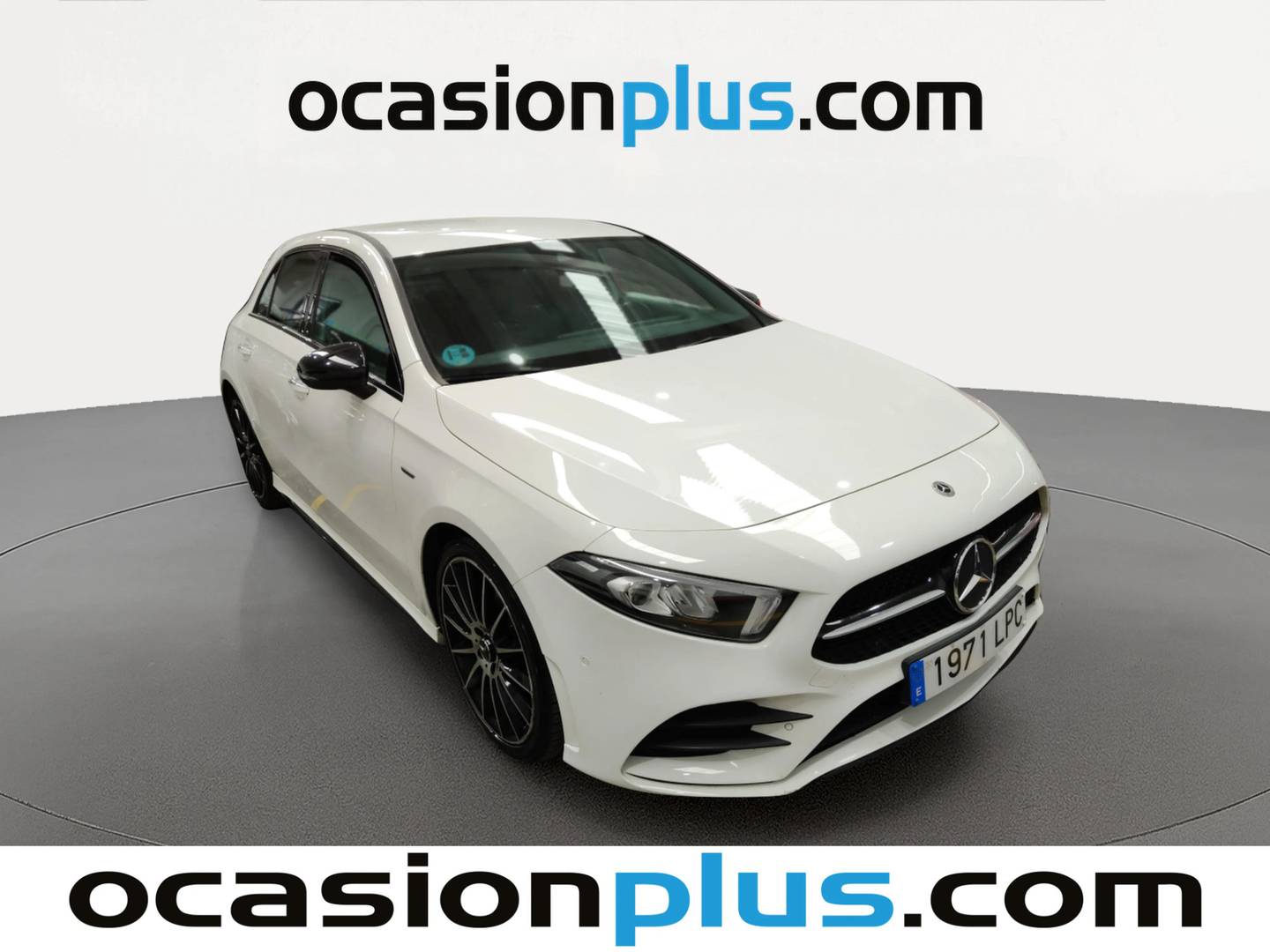 Foto delantera Mercedes Clase A Mercedes Clase A 180 d (116 CV) Pack AMG derecha