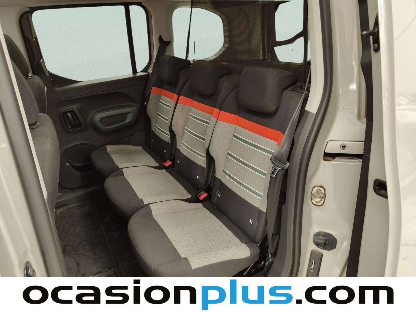 Foto asientos traseros Citroën Berlingo Citroën Berlingo PureTech 110 Talla M Shine (110 CV) GLP