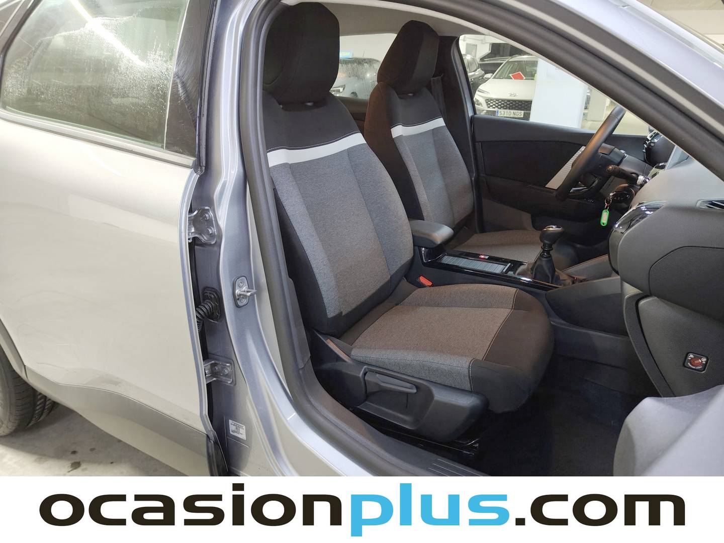 Foto Citroën C4 X Citroen C4 X PureTech 100 S&S 6v You (102 CV)