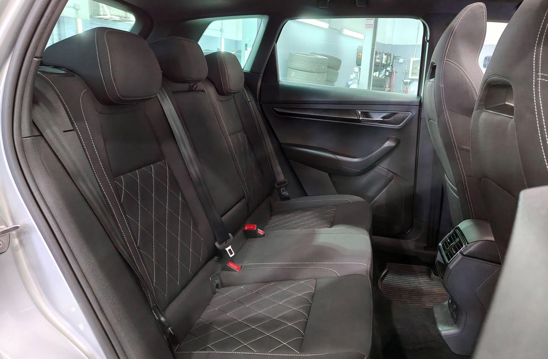 Škoda Karoq 1.5 TSI Sportline - foto 19