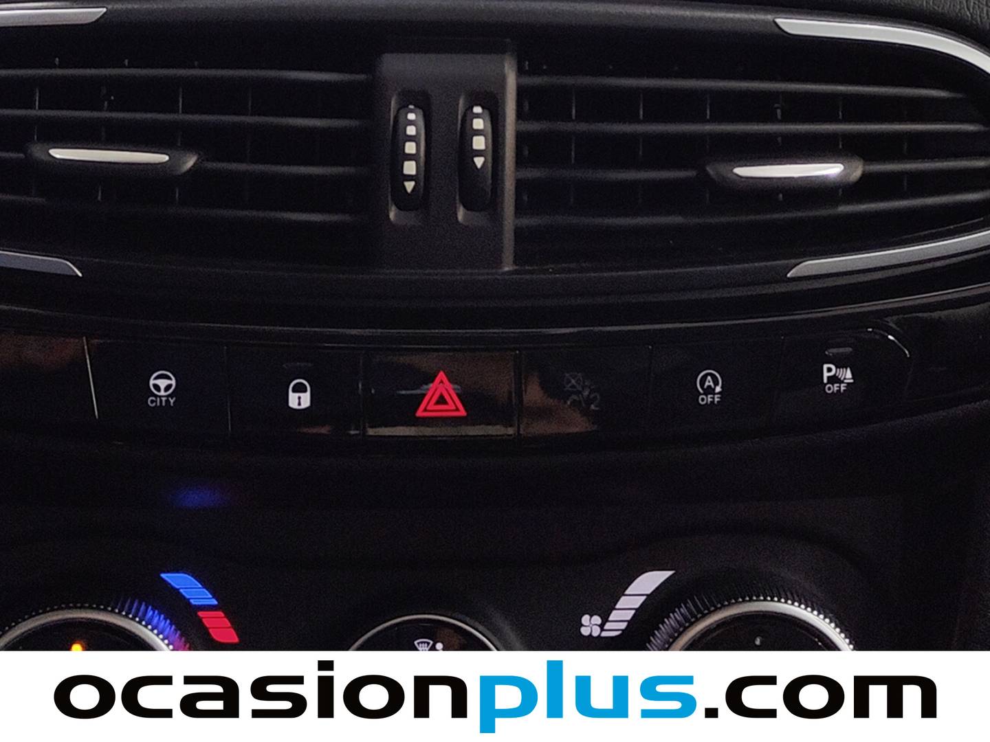 Equipamiento del Fiat Tipo Fiat Tipo 1.0 Cross (100 CV)