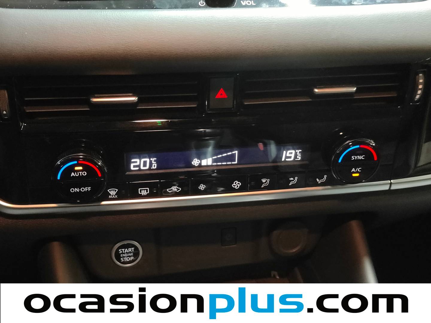 Foto Nissan QASHQAI Nissan Qashqai DIG-T 140 mHEV N-Connecta 4x2 (140 CV)