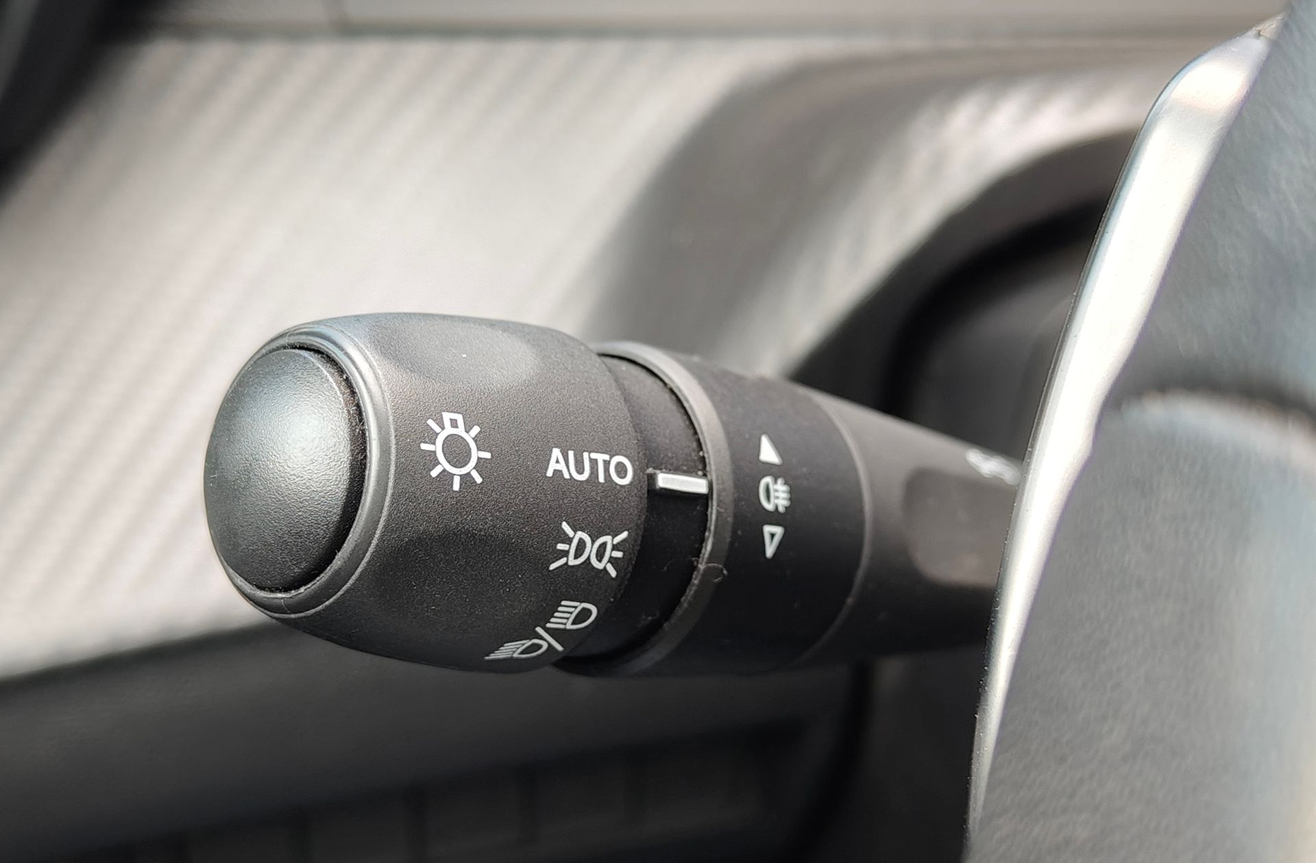 Peugeot 208 Style Hybrid 110 eDCS6 - foto 23