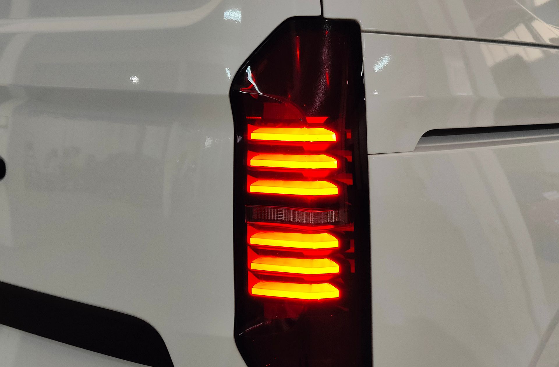 Volkswagen Transporter Furgon Batalla Corta TN 2.0 TDI - foto 15