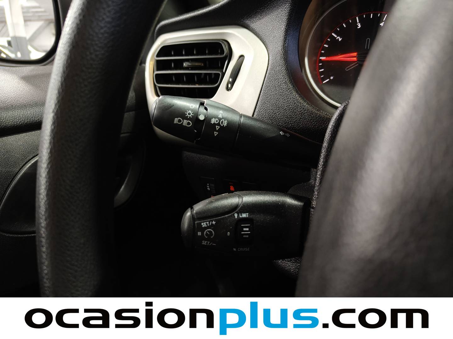 Foto Citroën C-Elysée Citroen C-Elysee PureTech 82 Feel (82 CV)