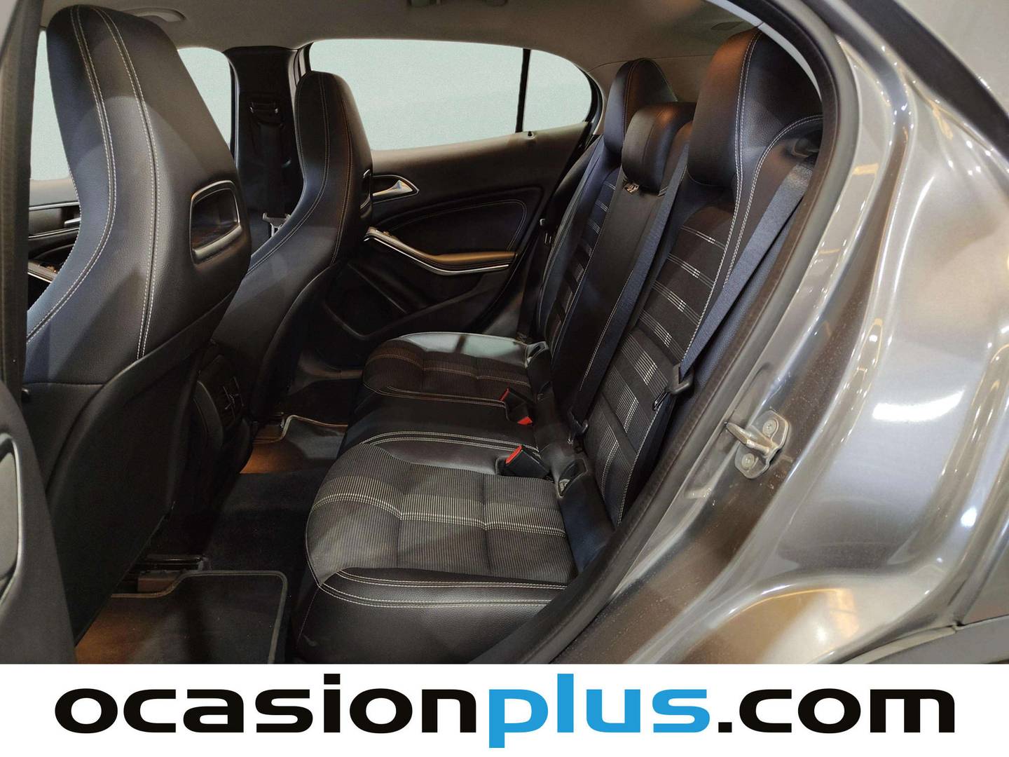 Foto asientos traseros Mercedes GLA Mercedes GLA 200 (156 CV)