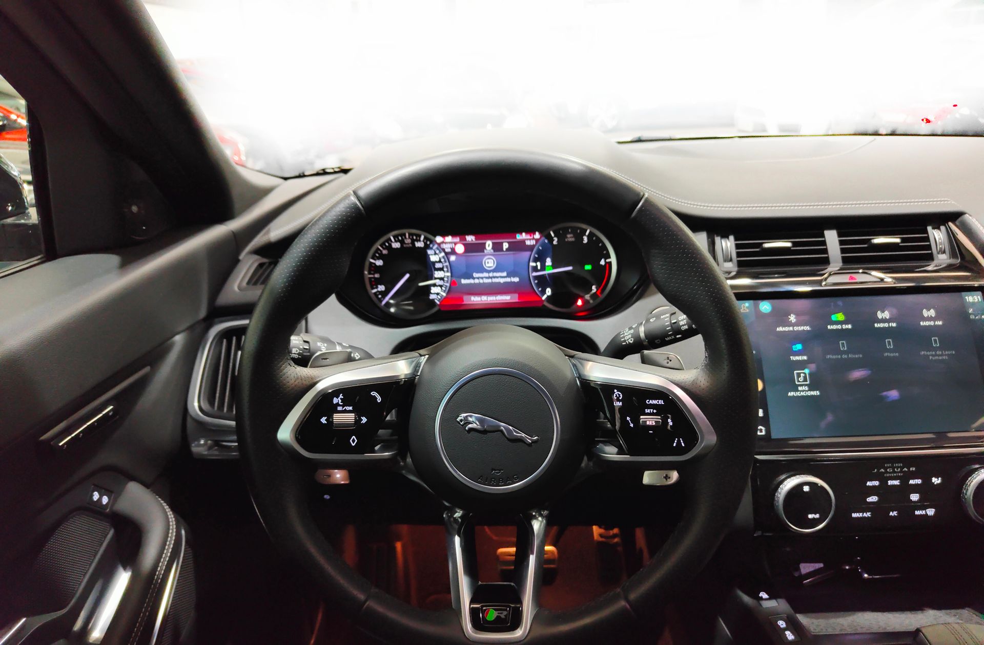 Jaguar E-Pace 2.0D MHEV R-Dynamic S 4WD - foto 26