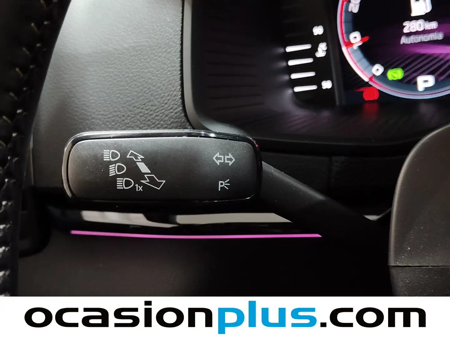 Foto Skoda Karoq Skoda Karoq 1.5 TSI ACT Sportline DSG (150 CV)