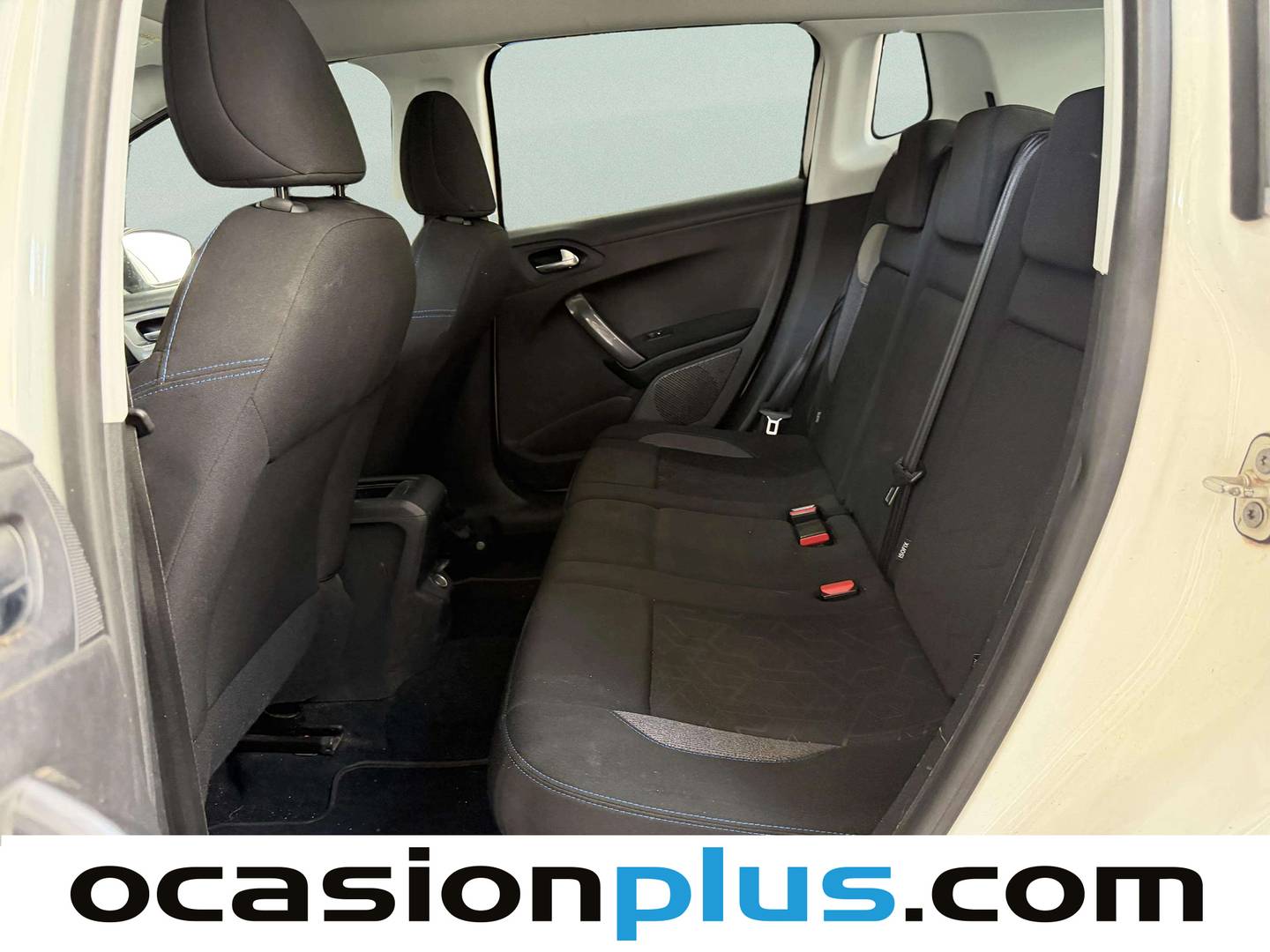 Foto asientos traseros Peugeot 2008 Peugeot 2008 PureTech 82 Style (82 CV)