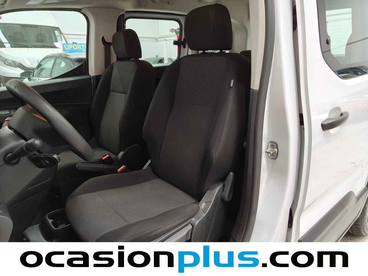 Foto asientos delanteros Peugeot Rifter Peugeot Rifter Active Pack Business Standard BlueHDi (100 CV)