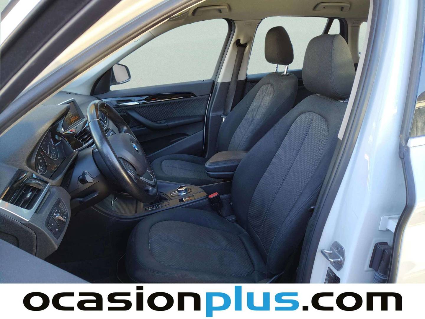 Foto asientos delanteros BMW X1 BMW X1 sDrive18d Business (150 CV)