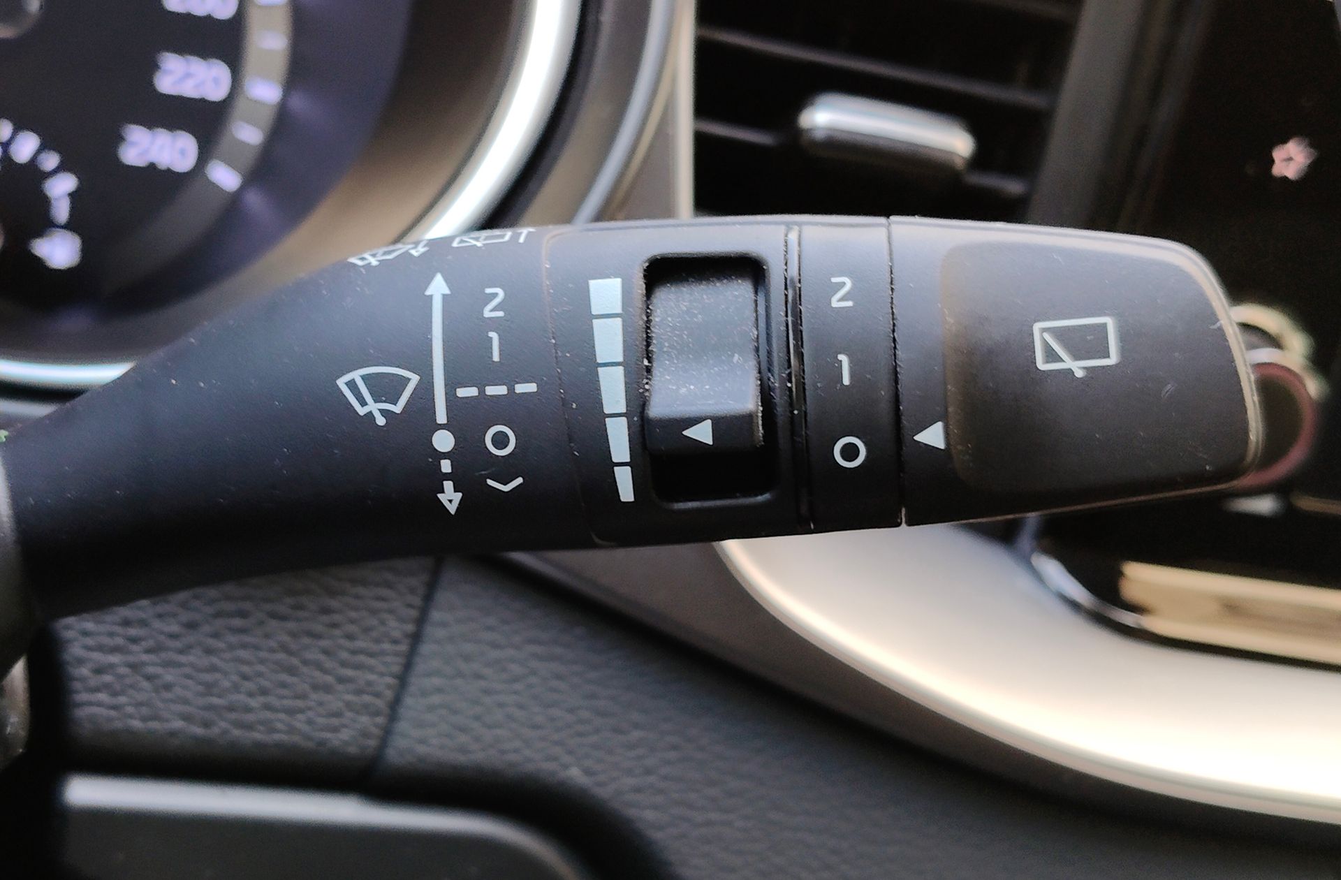 Kia XCeed 1.5 MHEV iMT Drive - foto 32