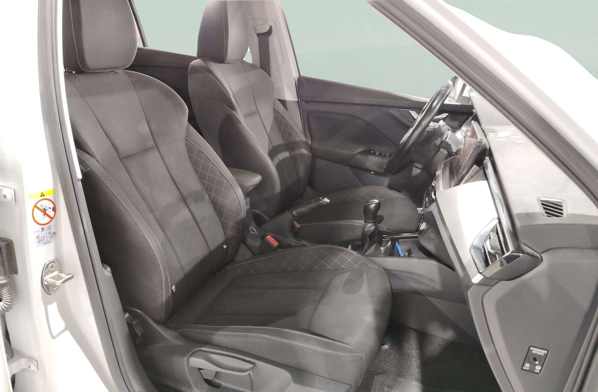 Škoda Kamiq 1.0 TSI Ambition - foto 17