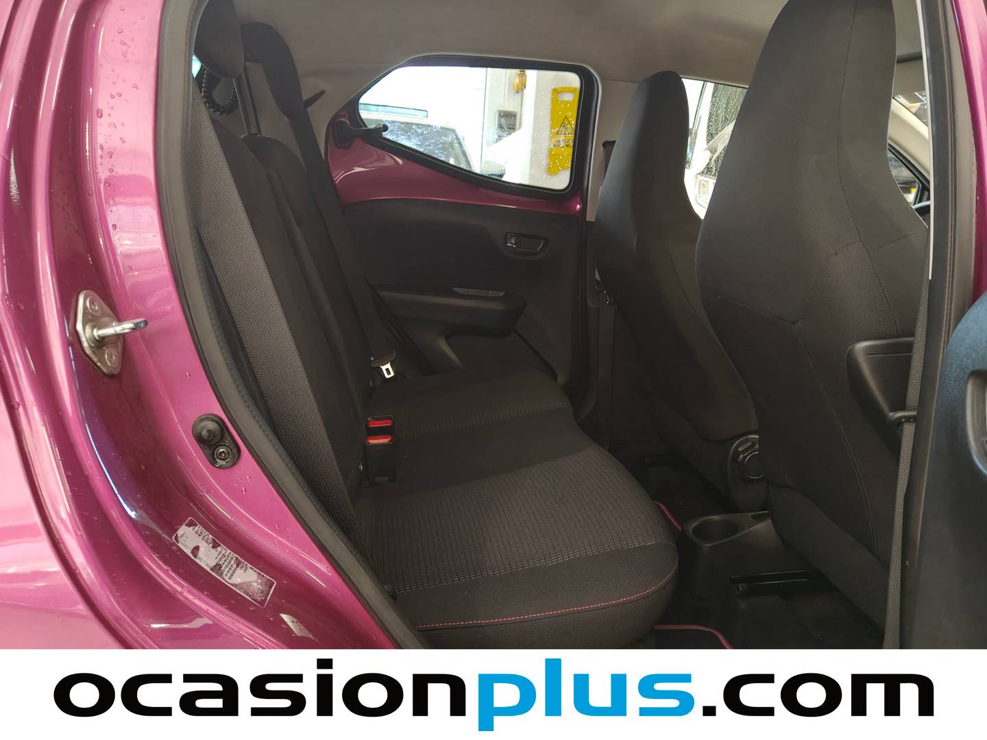 Foto asientos traseros Toyota Aygo Toyota Aygo 1.0 VVT-i x-play business (69 CV)