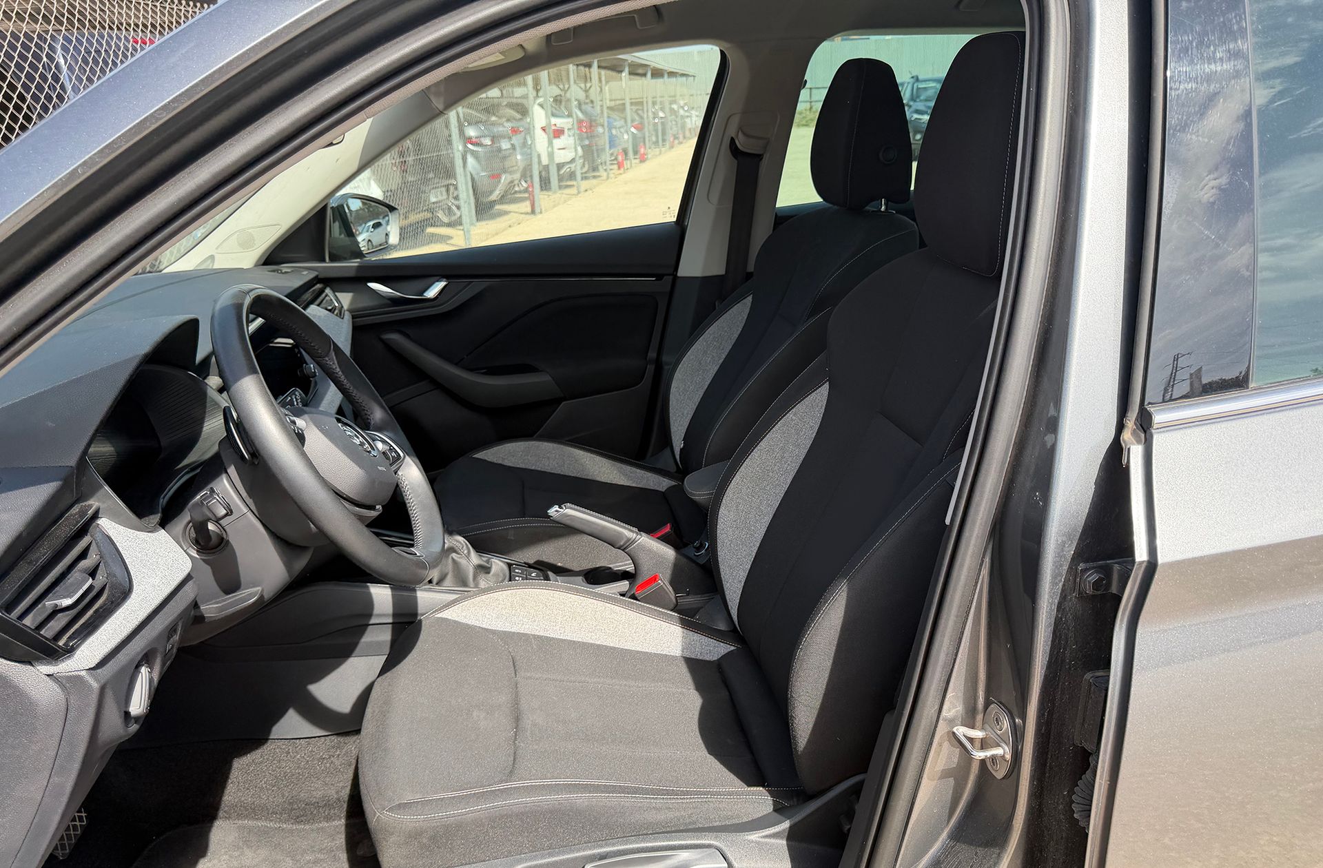 Škoda Kamiq 1.0 TSI Selection DSG - foto 8