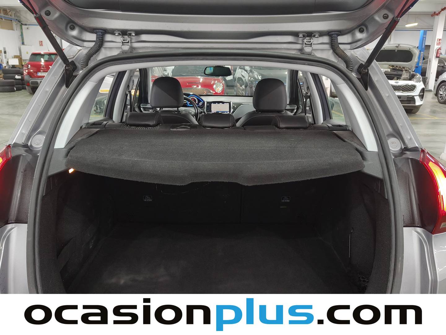 Foto Peugeot 2008 Peugeot 2008 BlueHDi 100 Allure (100 CV)