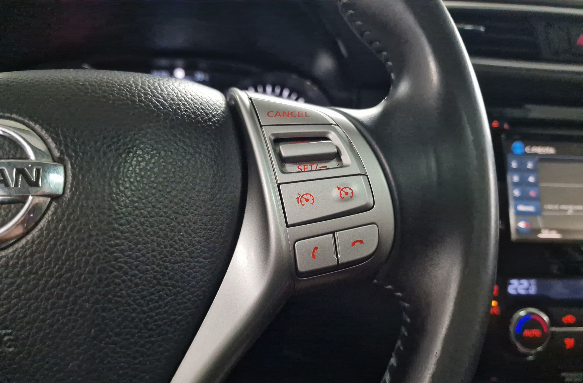 Nissan Qashqai dCi 130 Tekna 17" 4x2 XTronic - foto 29