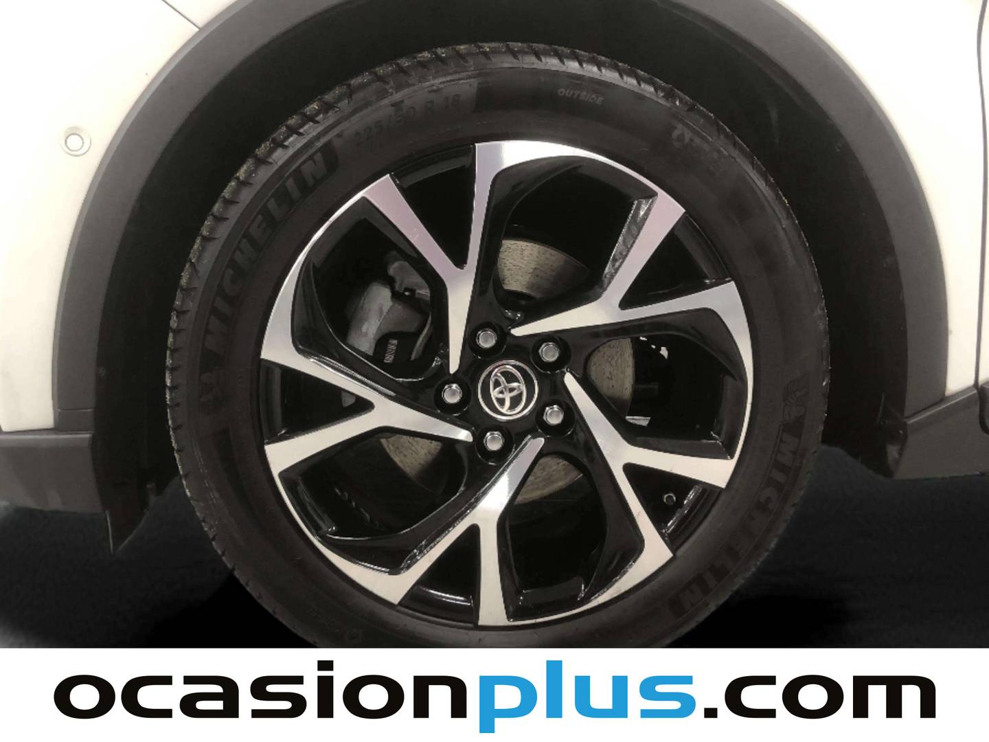 Foto Toyota C-HR Toyota C-HR 180H Advance Luxury (184 CV)