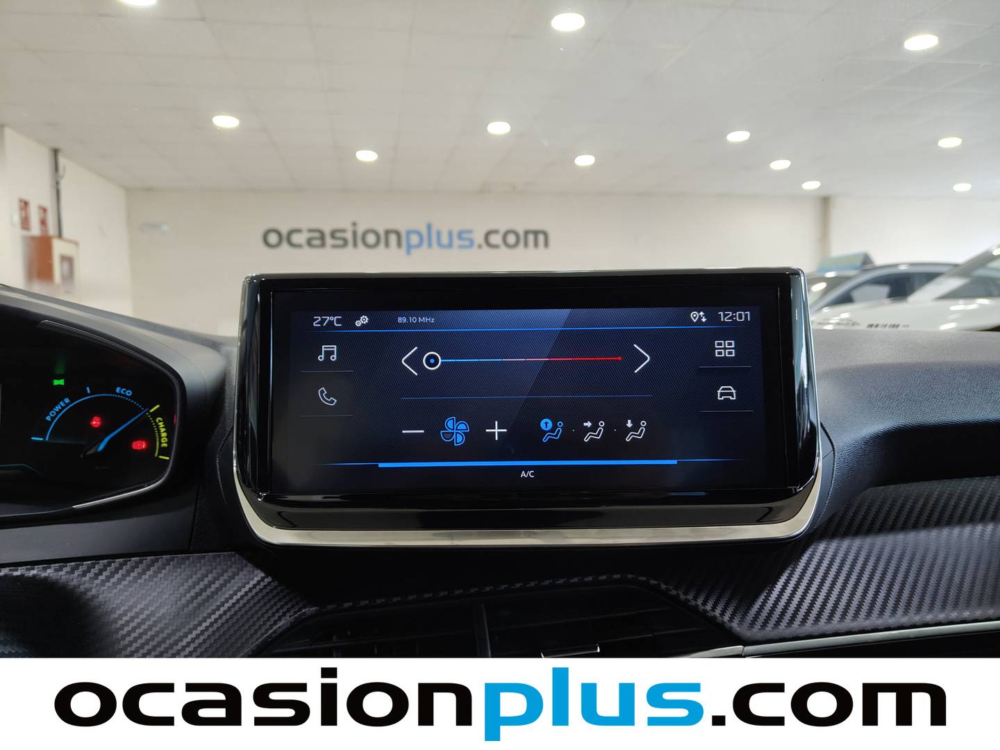 Equipamiento del Peugeot 208 Peugeot 208 Style Hybrid 110 eDCS6 (110 CV)